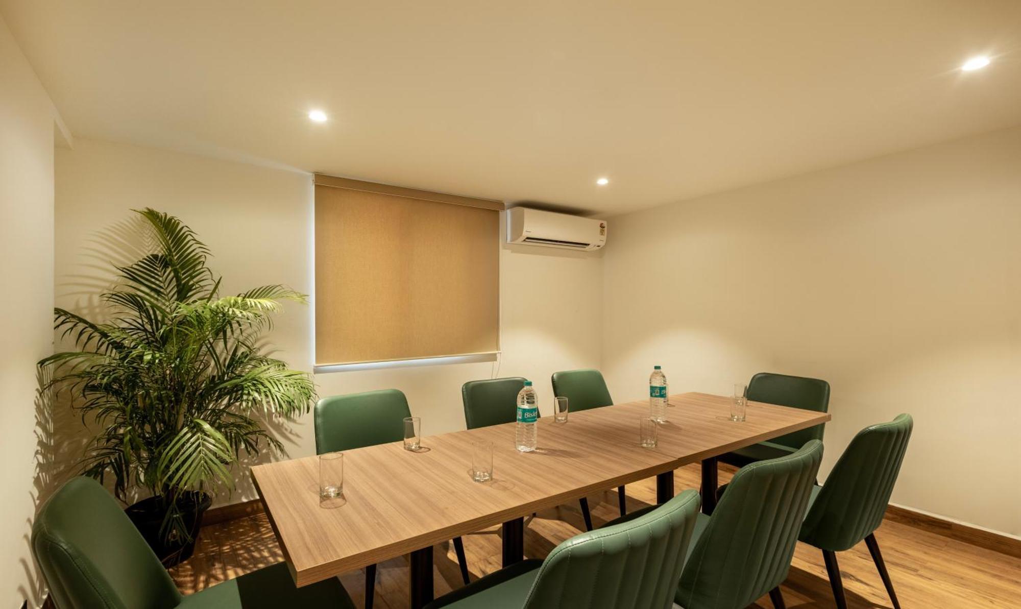 Treebo Premium Vapr Ashok Nagar Hotel Csennai Kültér fotó